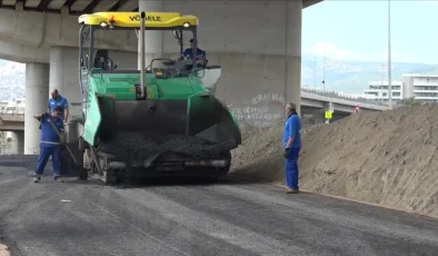 İzmir Büyükşehir Belediyesi Bozuk Yolları Onarıyor