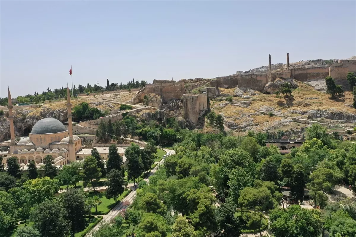 Şanlıurfa Kalesi’nde Kazı Çalışmaları Devam Ediyor